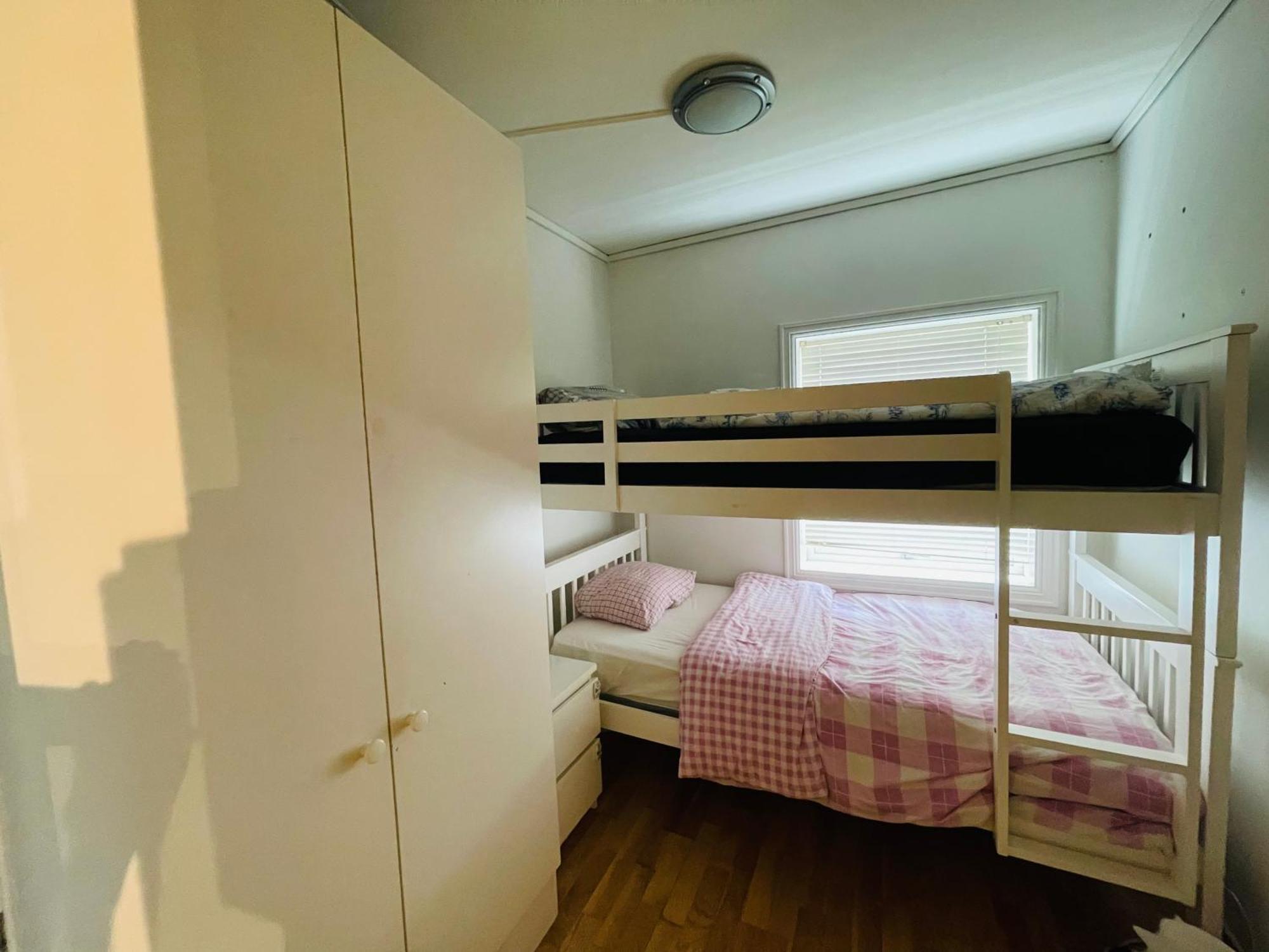 Spacious Waterfront Apartment With Free Parking - Upgraded 2024 Stavanger Exterior photo